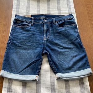 HOLLISTER JEAN SHORTS
